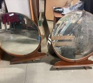 B mirrors B mirrors